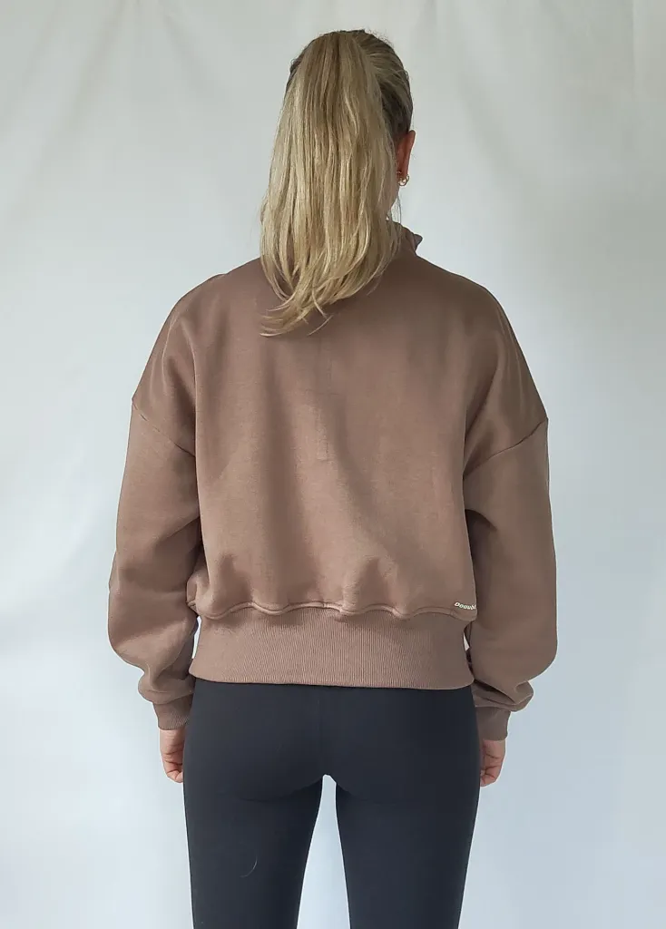 LAURA_SWEATER_BROWN_BACK.webp