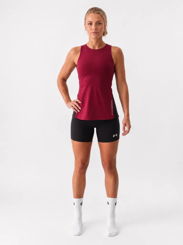 LINDA_MULBERRY_FRONT_ARMINSIDE.webp