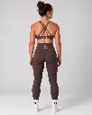 ANNIE_TOP_GWEN_LEGGING_DARKCHOCOLATE_BACK.webp