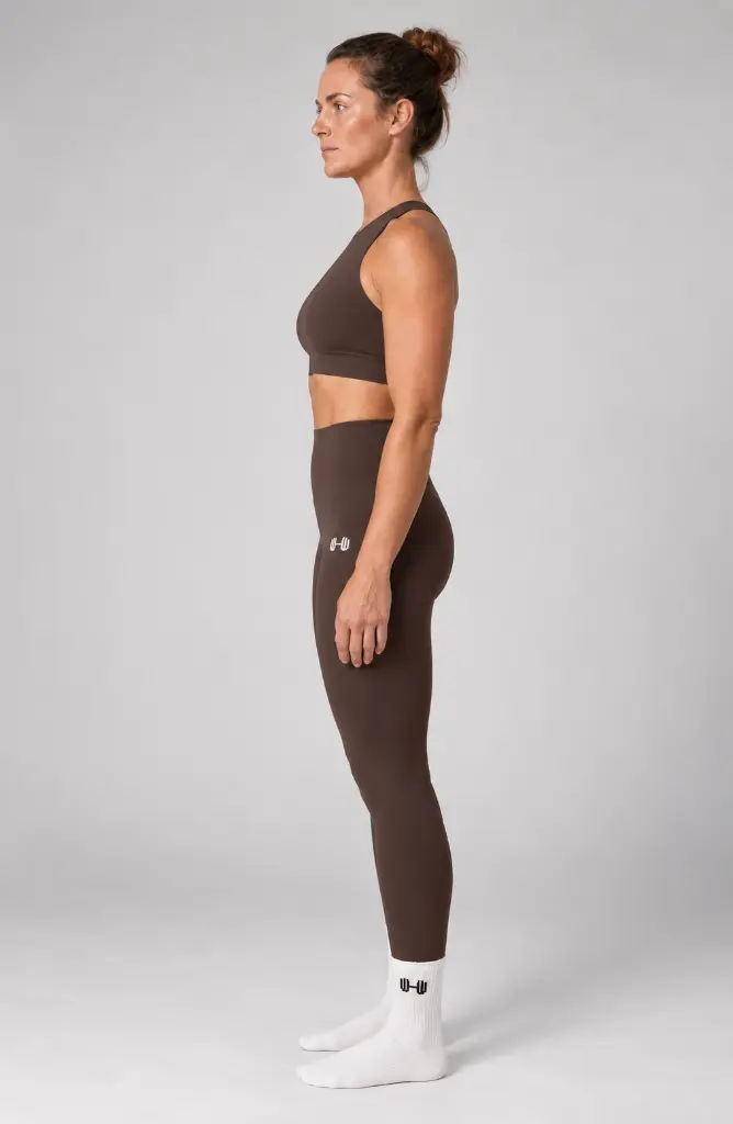 ANNIE_TOP_GWEN_LEGGING_DARKCHOCOLATE_SIDE.webp