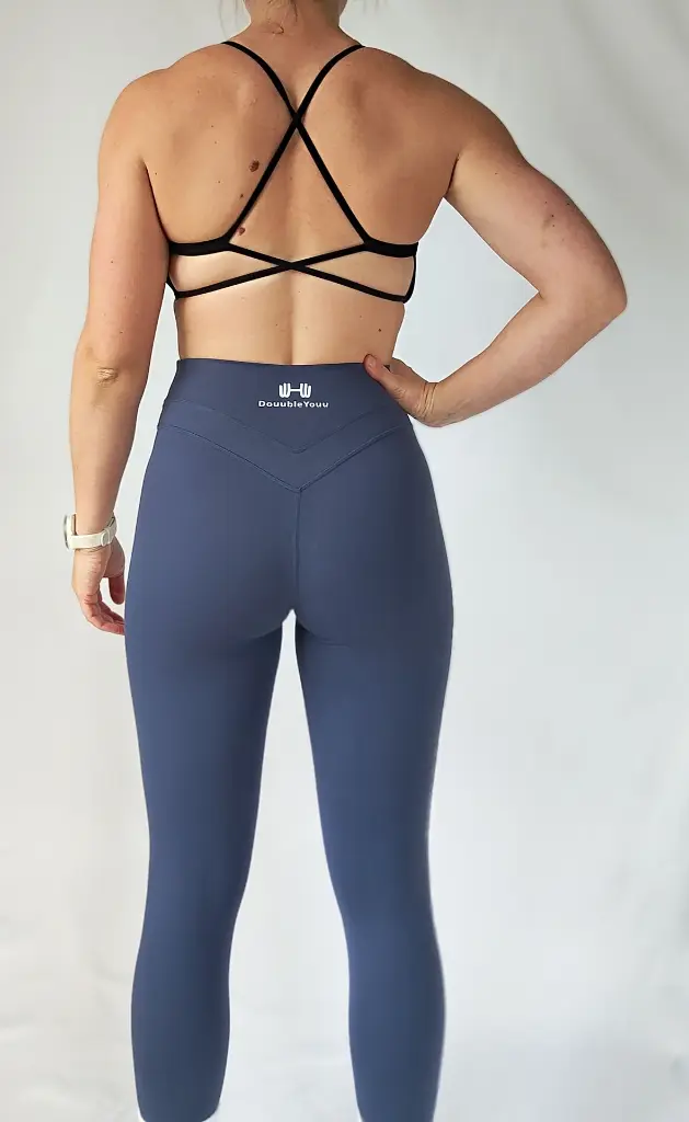 HELEN_BLUE_LEGGING_BACK.webp