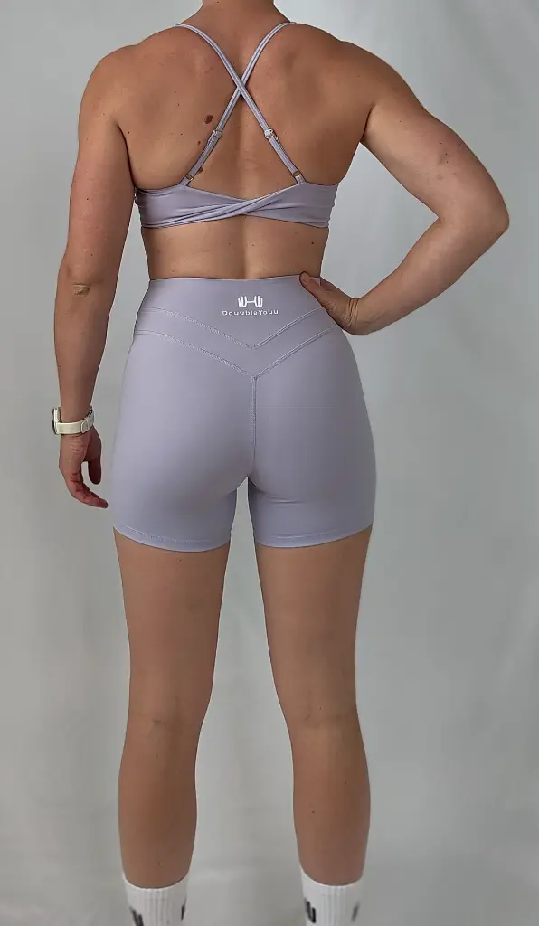 HELEN_LILA_SHORT+BRA_BACK.webp