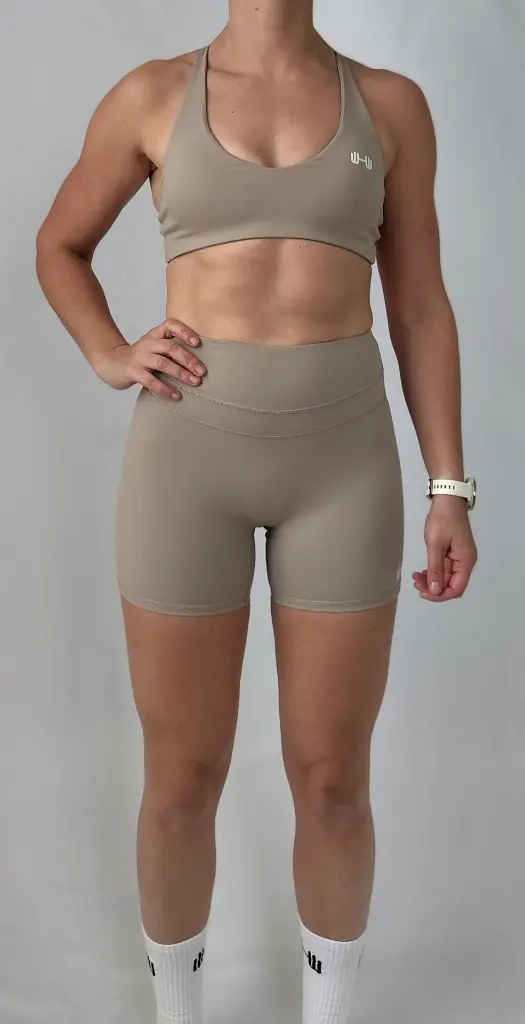 HELEN_BEIGE_SHORT+BRA_FRONT.webp