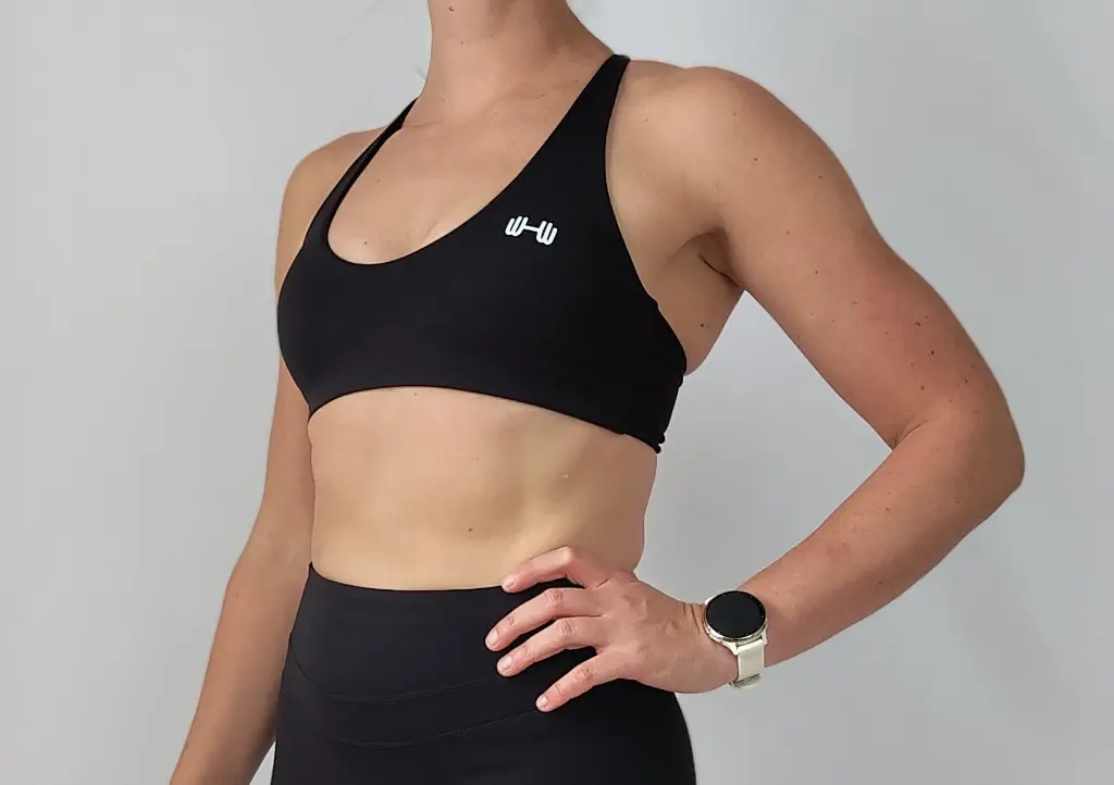 HELEN_BLACK_SHORT+BRA_SIDE ZOOMED.webp